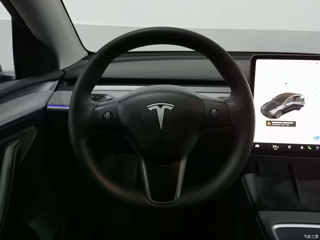 Tesla Model Y, 2024 11