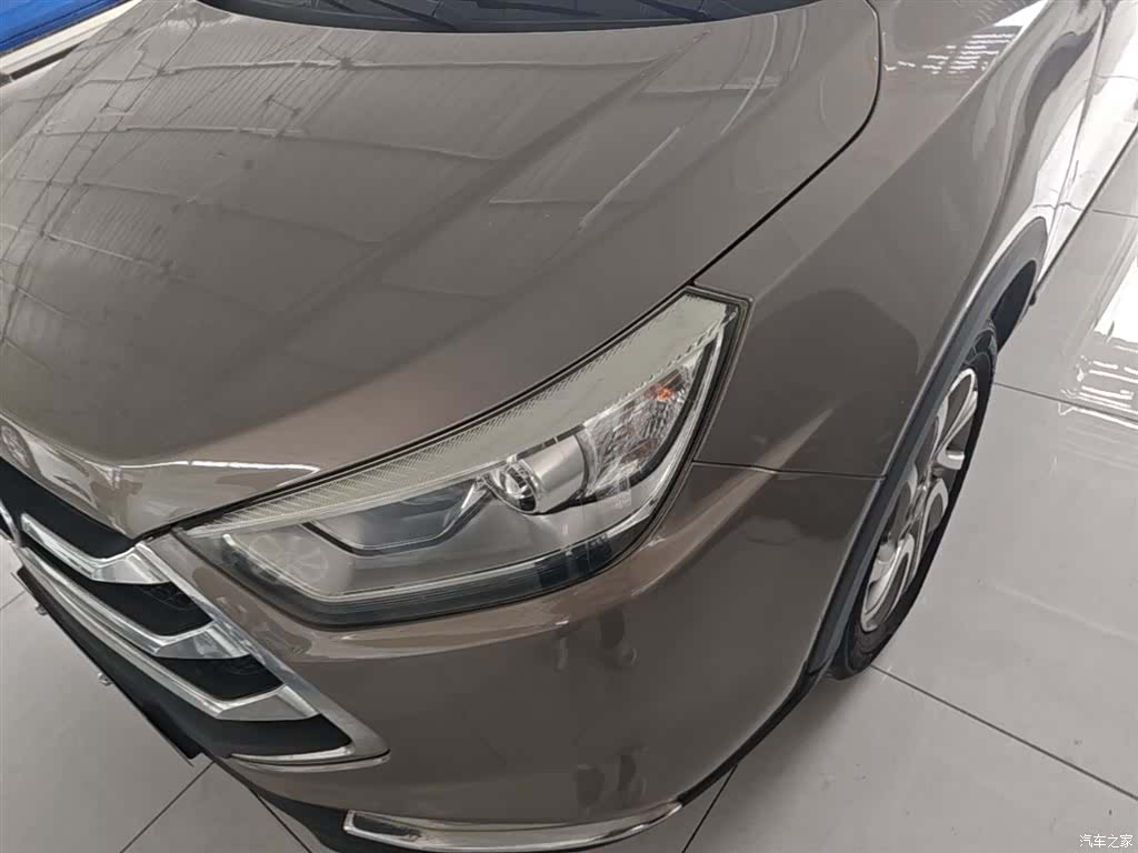 JAC S3, 2015 24