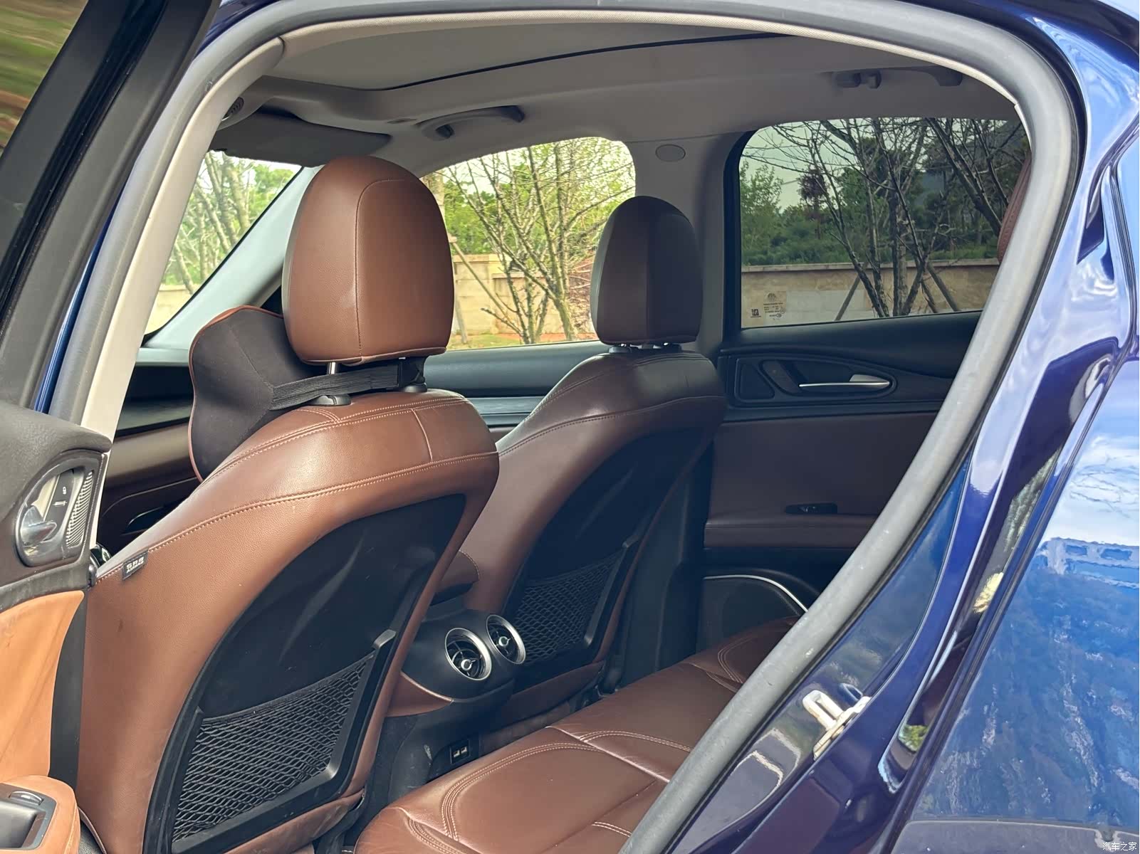 Alfa Romeo Stelvio, 2019 6