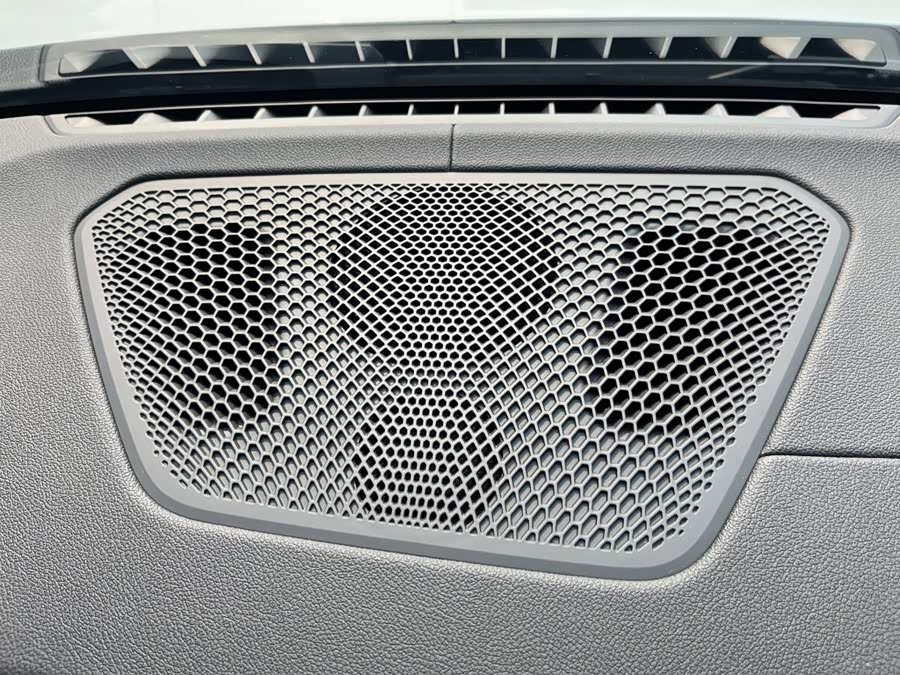 BMW 3 Series 2020, фото 32