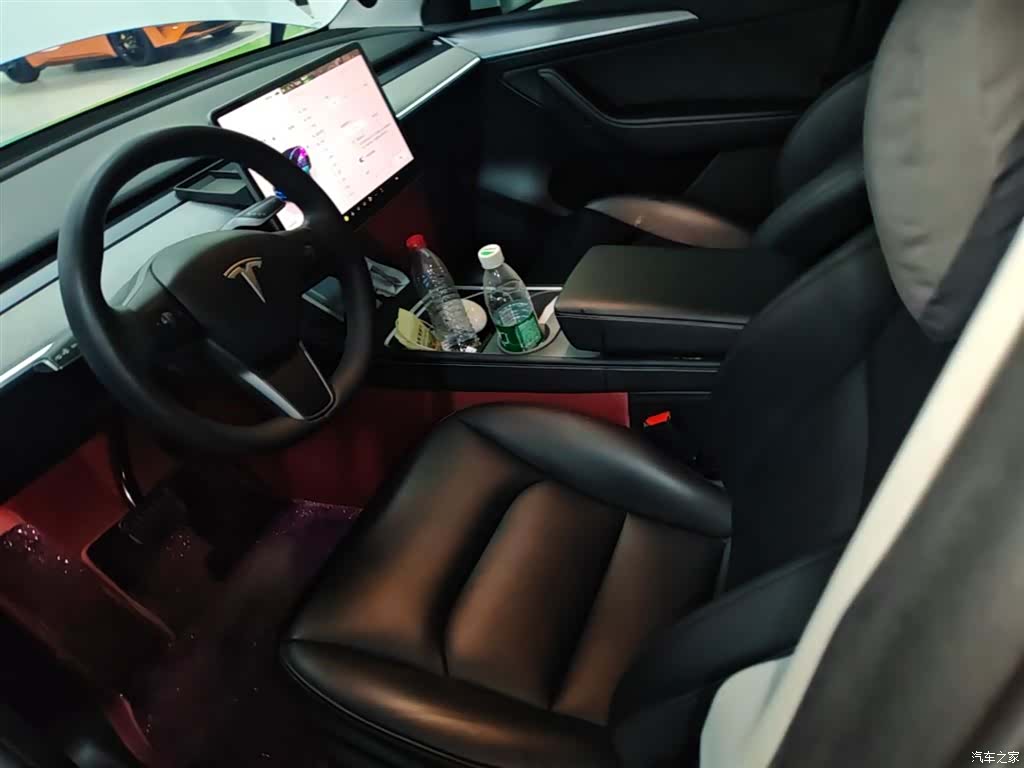 Tesla Model Y, 2023 9