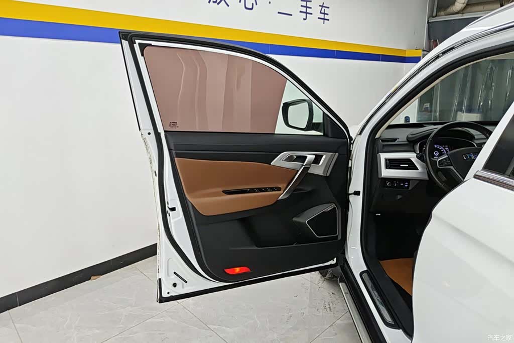 Geely Boyue, 2017 7