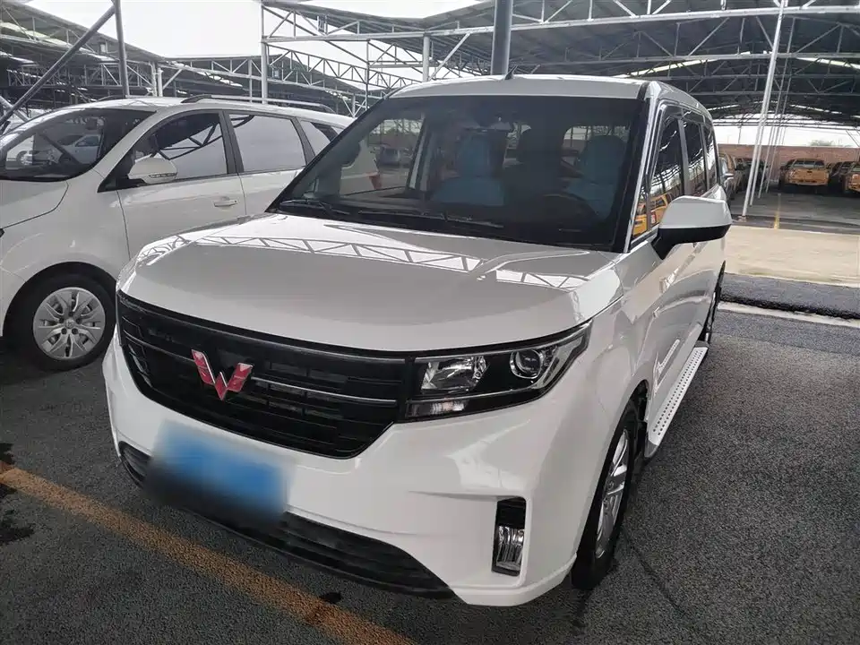 Wuling Wuling Hongguang PLUS