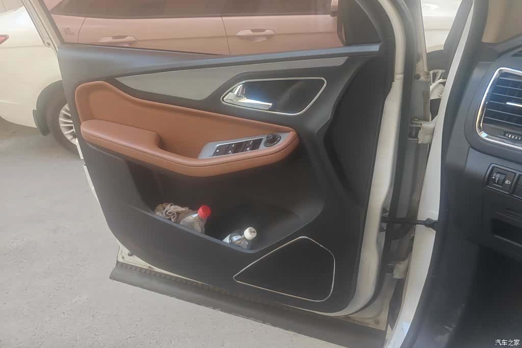 Wuling 560, 2017 7