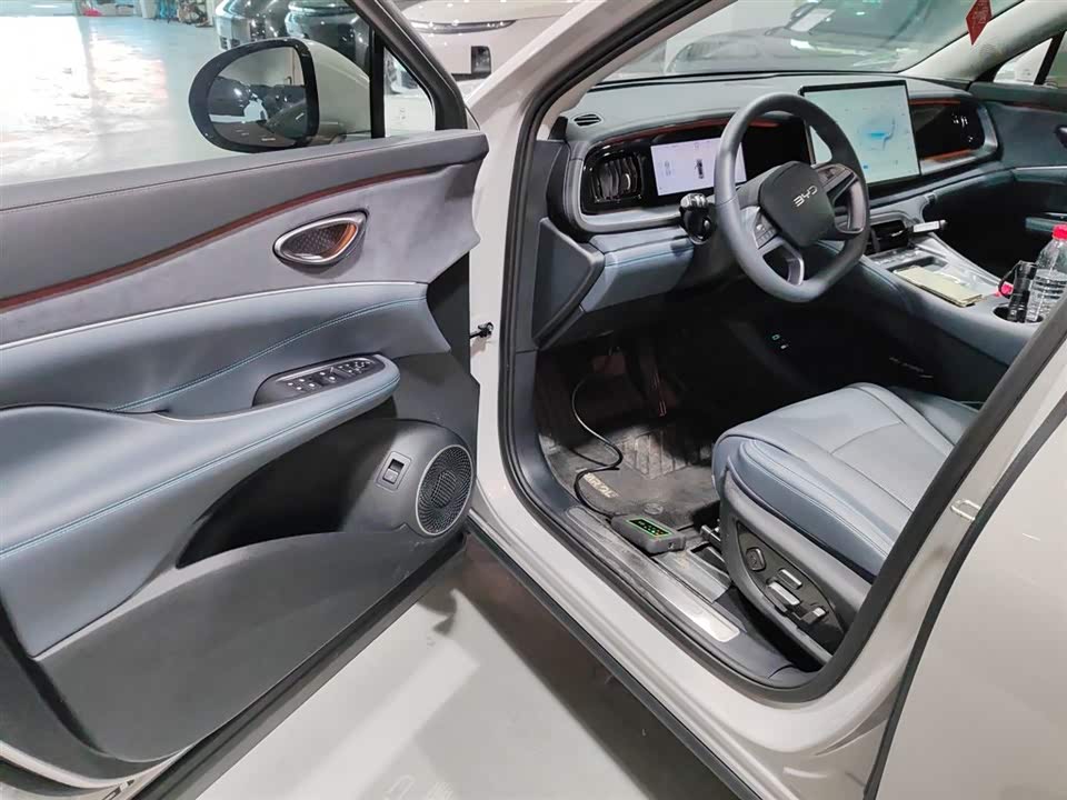 BYD Sea Lion 07 DM-i