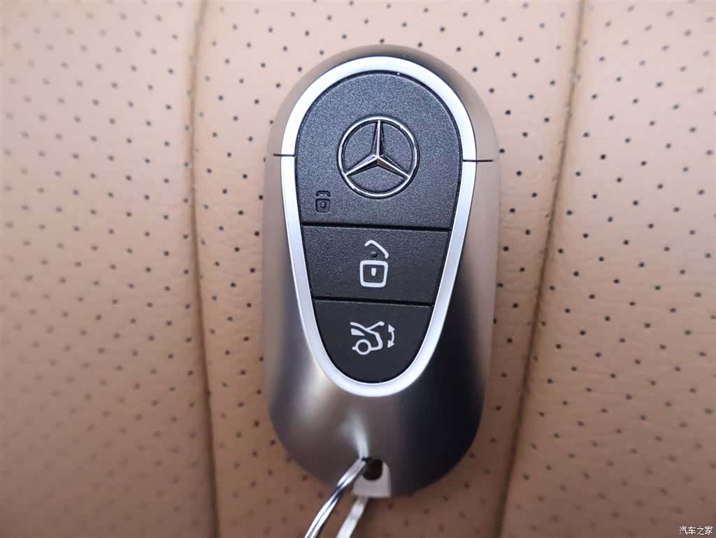 Mercedes-Benz E-Class, 2024 25