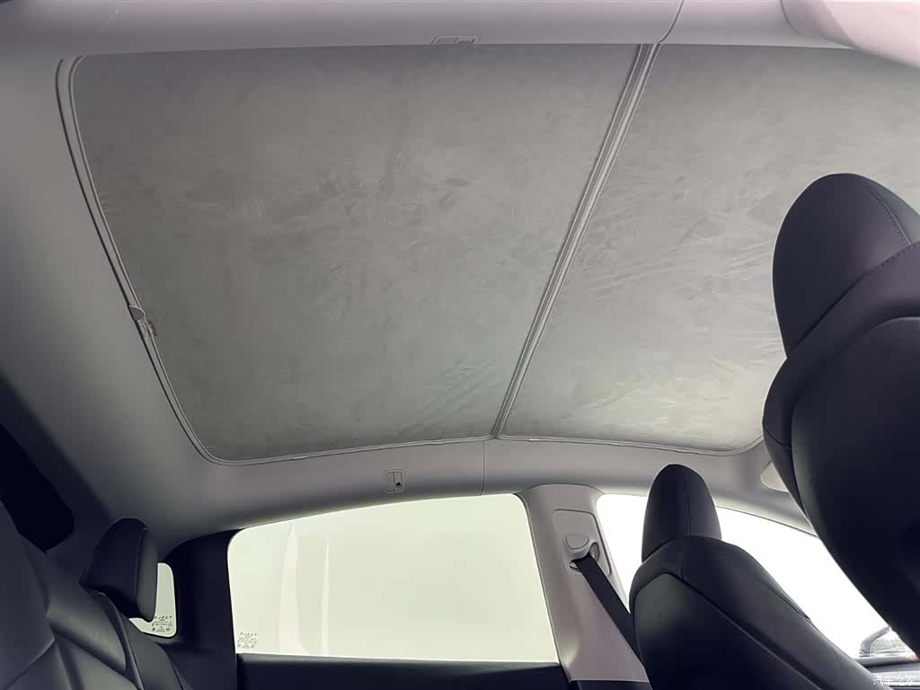 Tesla Model Y, 2024 21