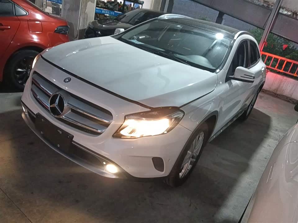 Mercedes-Benz GLA