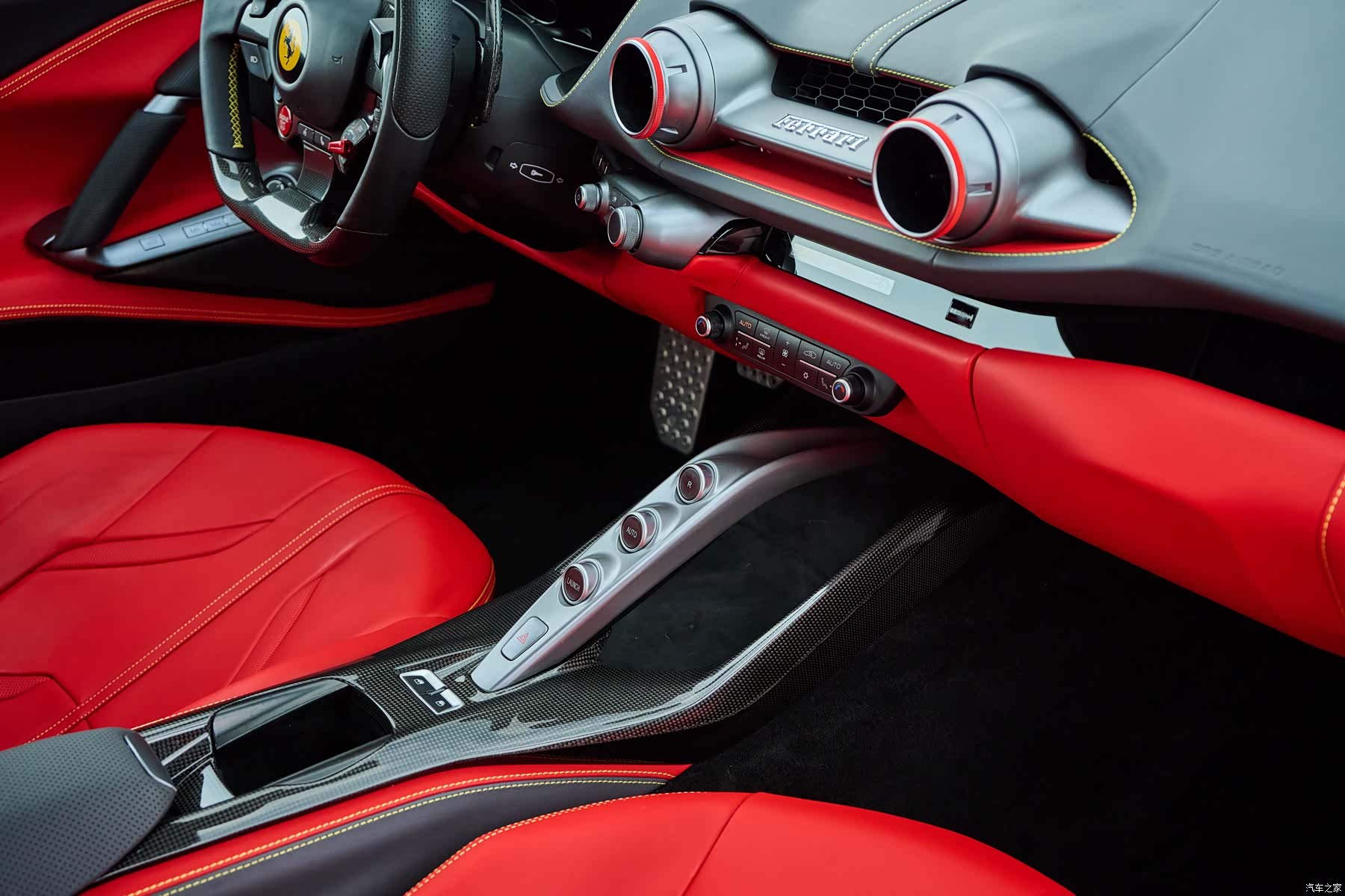 Ferrari 812, 2019 15