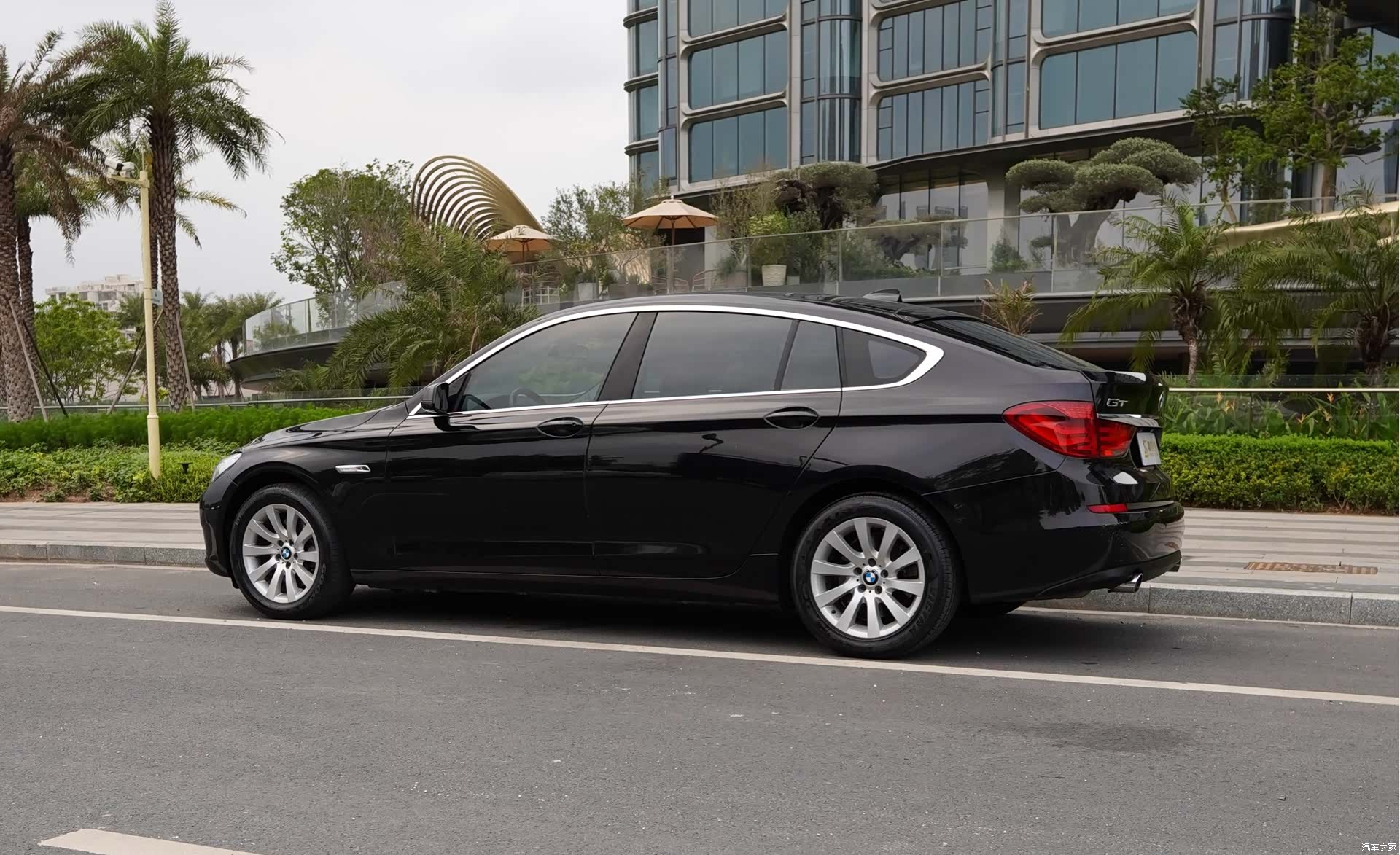 BMW 5 Series, 2013 11
