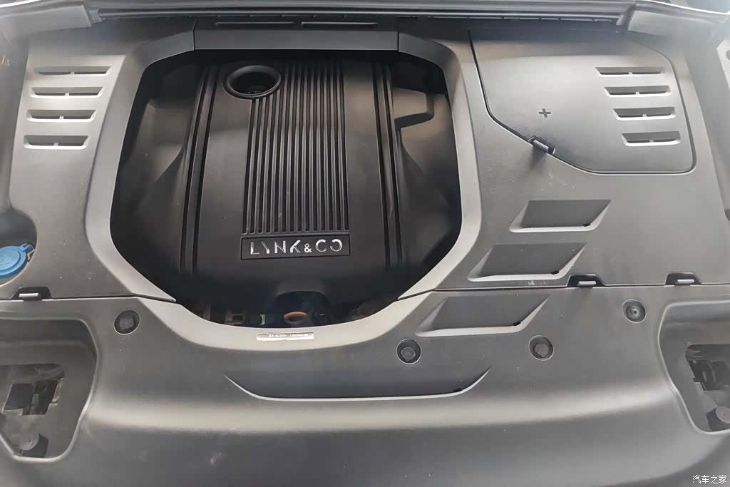 Lynk & Co 01, 2020 10