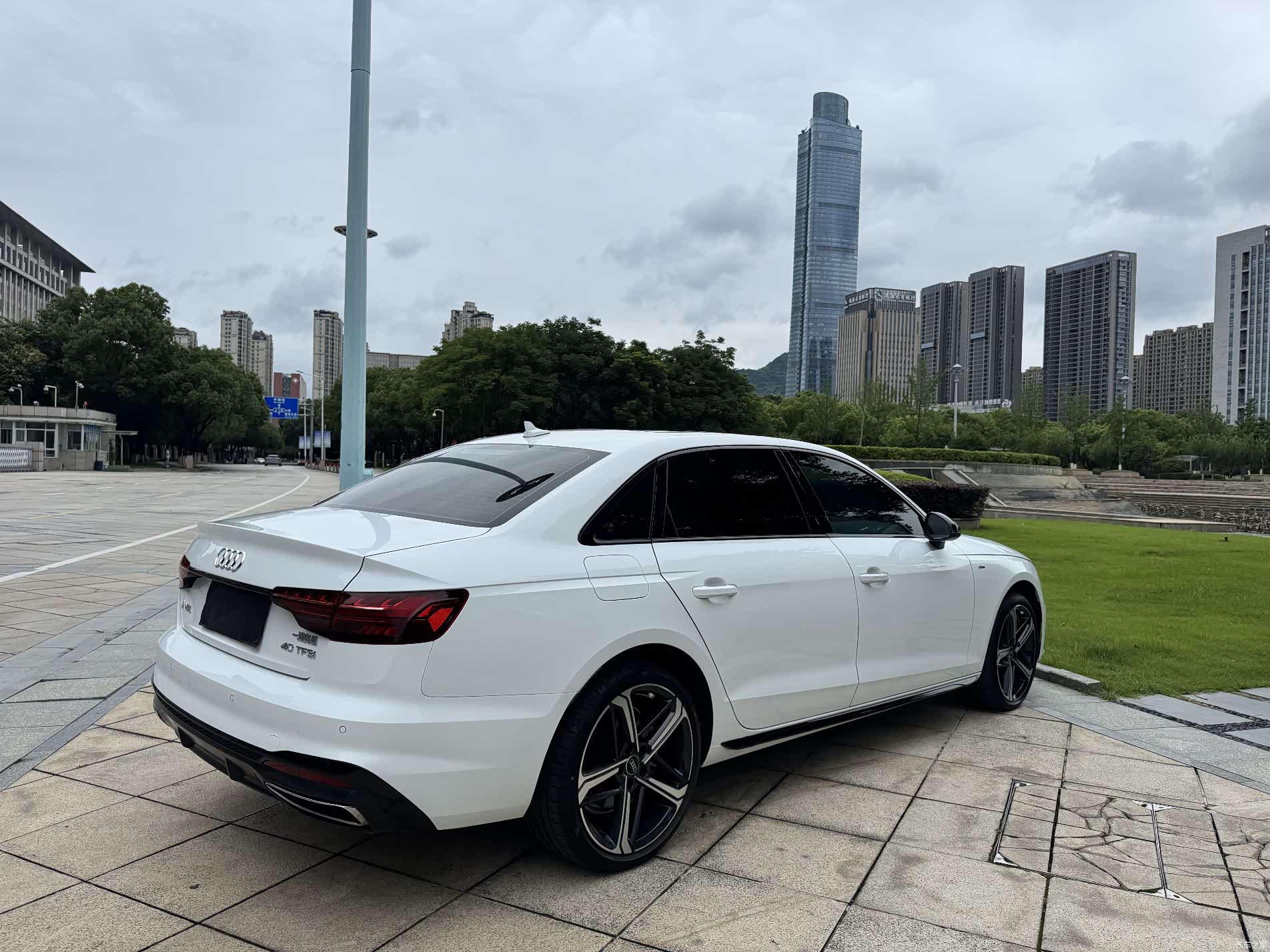 Audi A4L, 2025 9