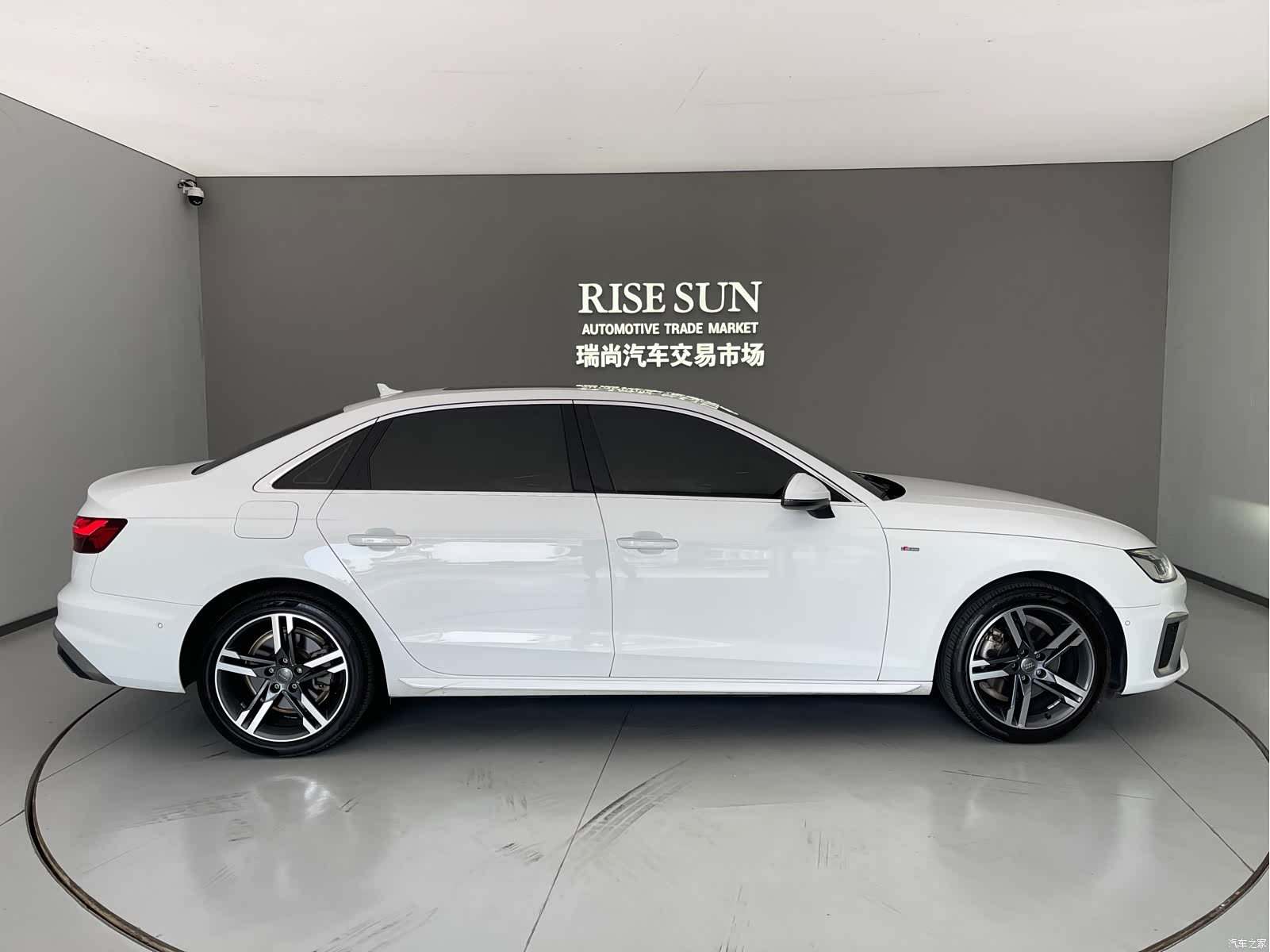 Audi A4L, 2021 8
