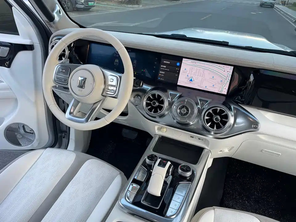 CrossBoundary Co-creation tank 300