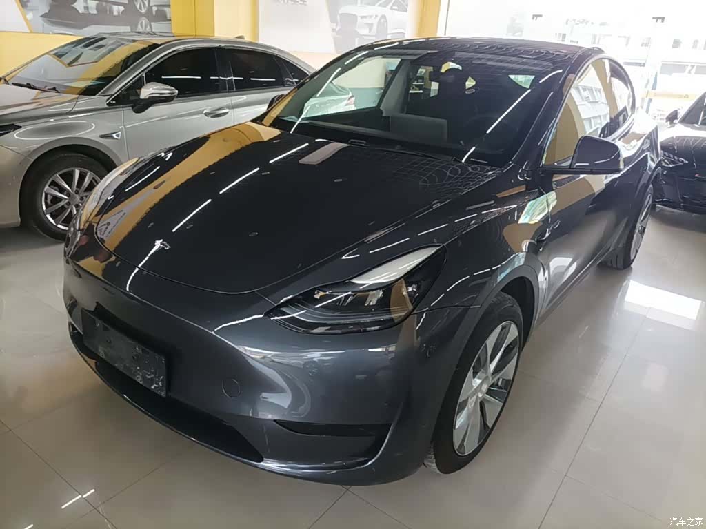 Tesla Model Y, 2023 2