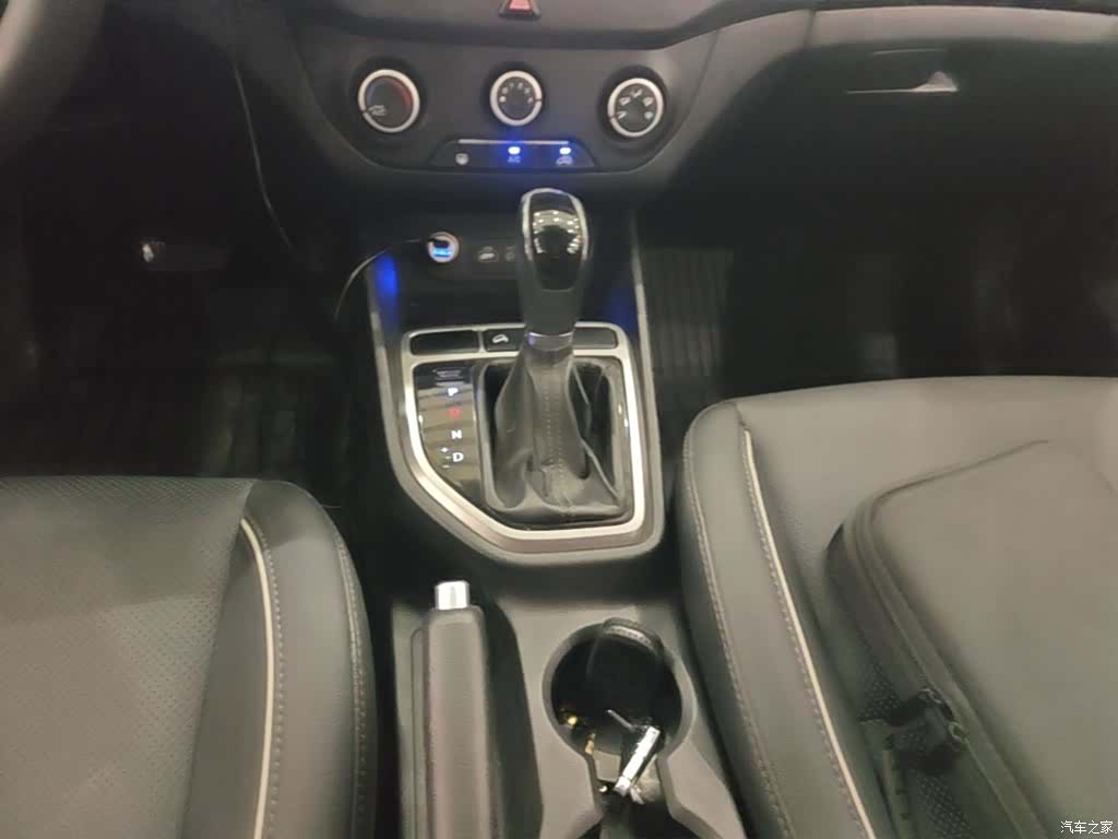 Hyundai ix25, 2016 14