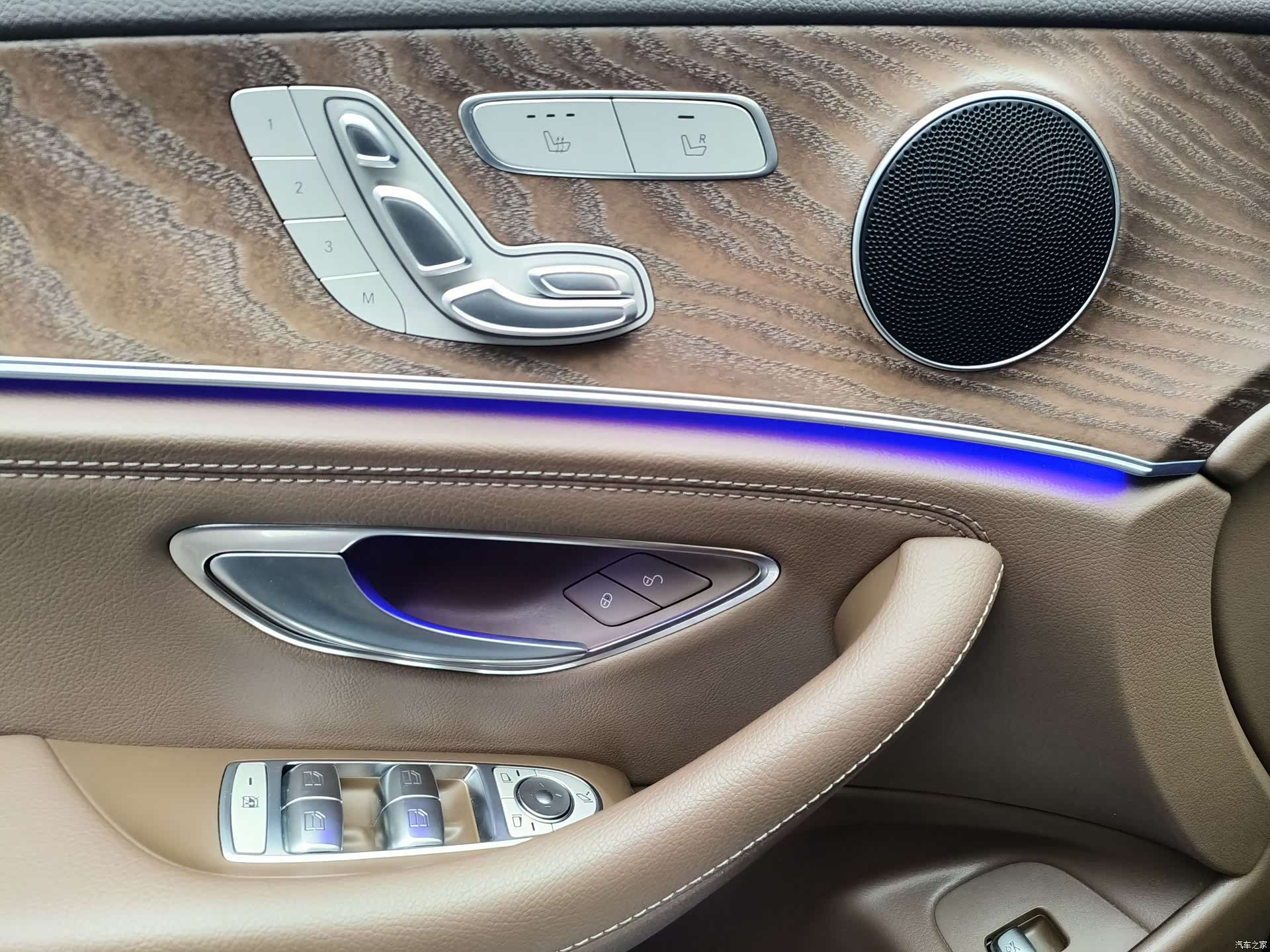 Mercedes-Benz E-Class, 2023 10