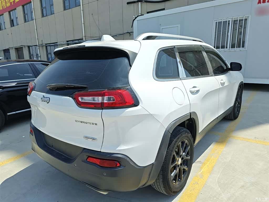 Jeep Cherokee, 2016 7