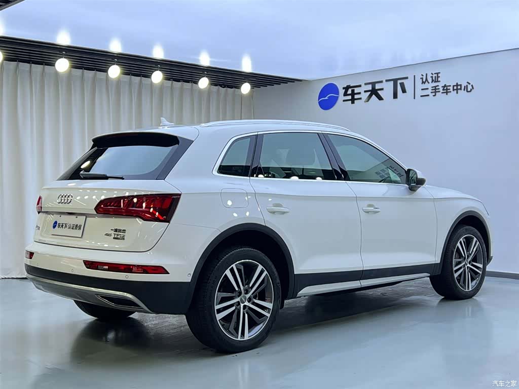 Audi Q5L, 2021 3