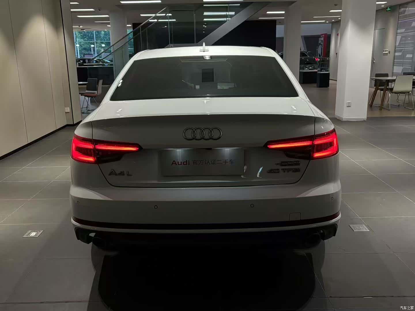 Audi A4L, 2018 3