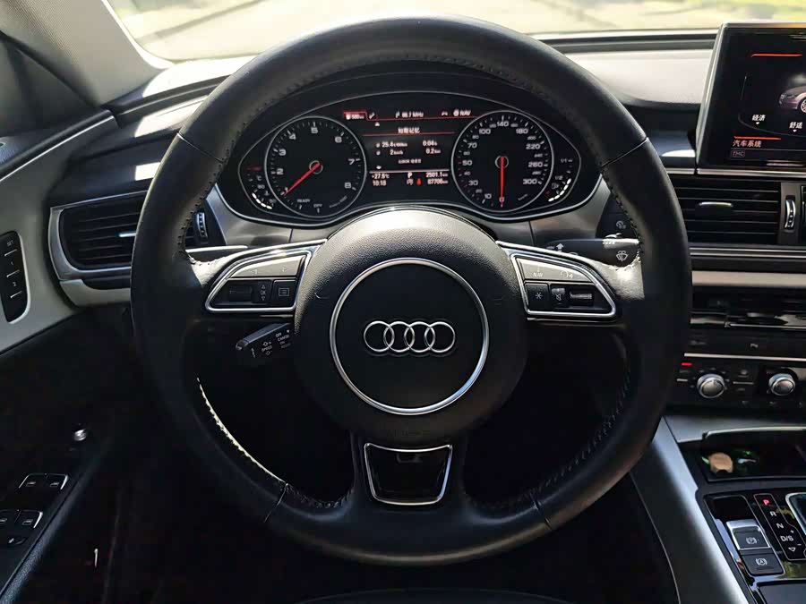Audi A7 2016, фото 18