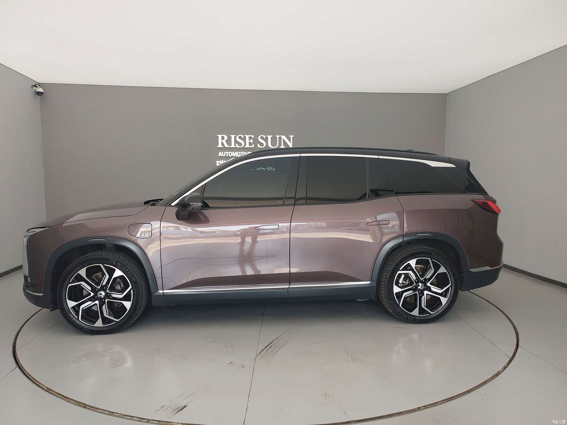 NIO ES8, 2021 2