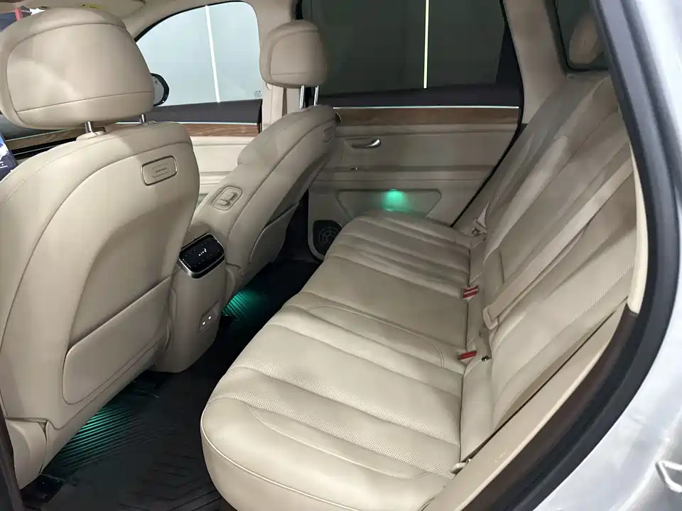 AITO Ask the world M7