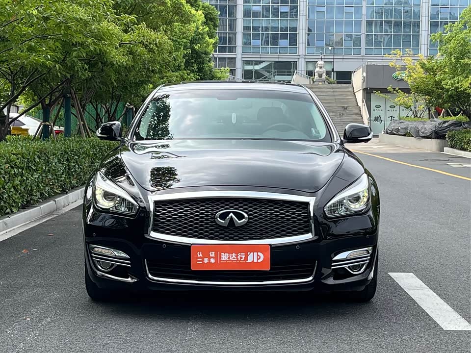 Infiniti Q70 Infiniti Q70