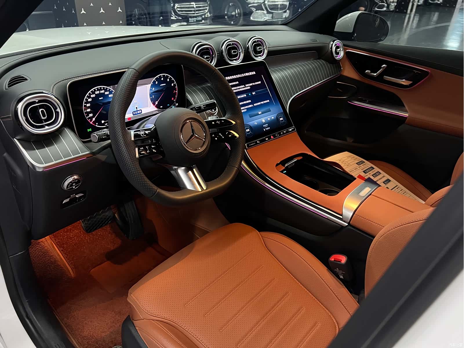 Mercedes-Benz GLC, 2025 10