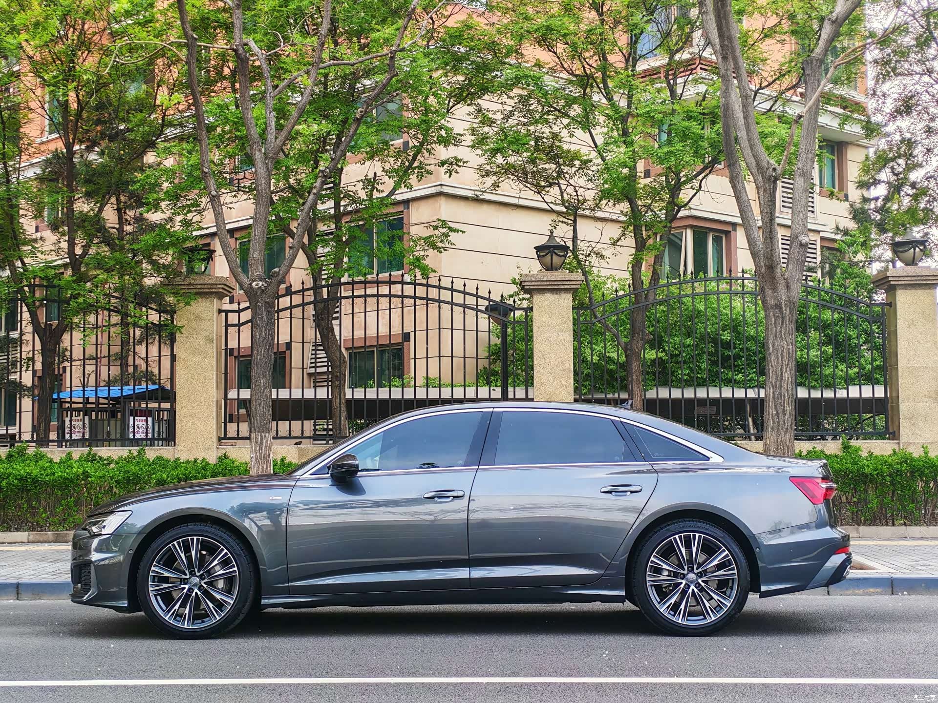 Audi A6L, 2020 3