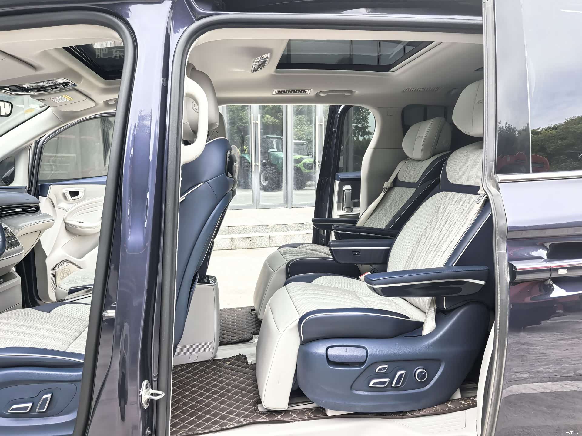 Roewe iMAX8, 2022 16