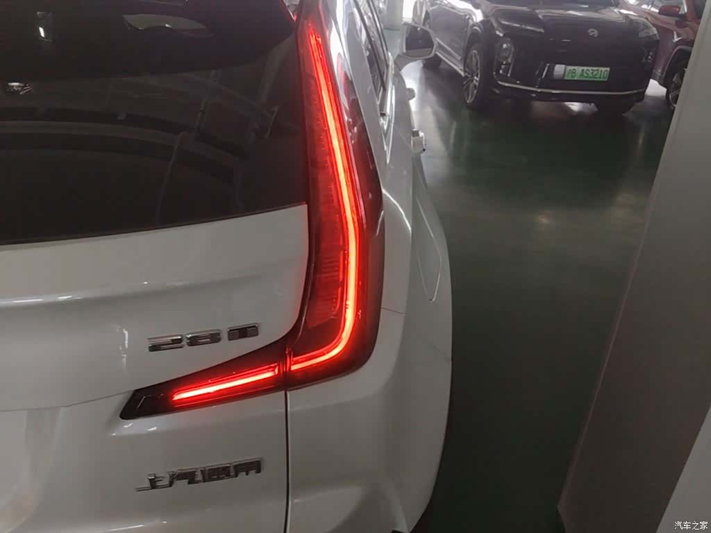 Cadillac XT4, 2019 8