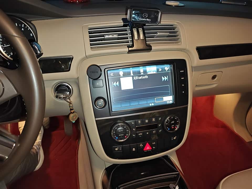 Mercedes-Benz R-class