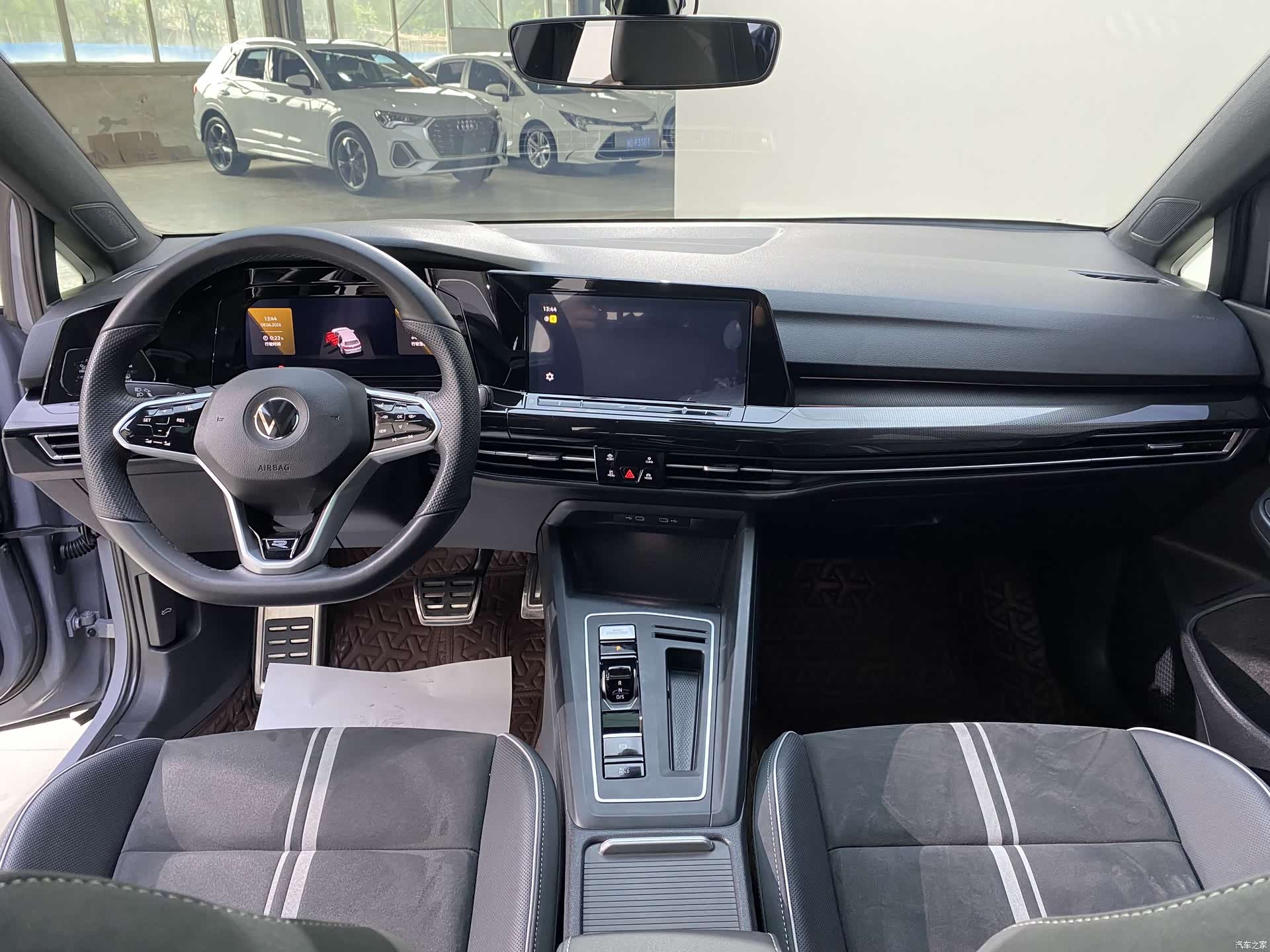 Volkswagen Golf, 2023 9