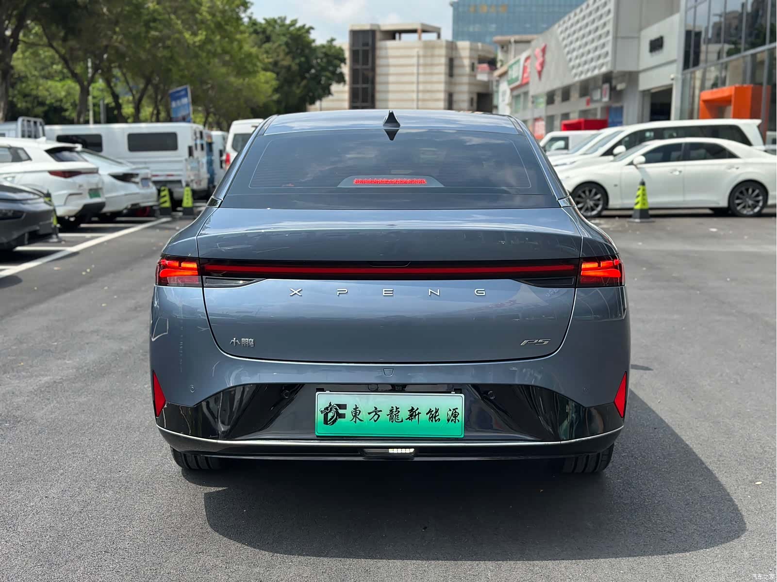 Xpeng P5, 2022 все фото
