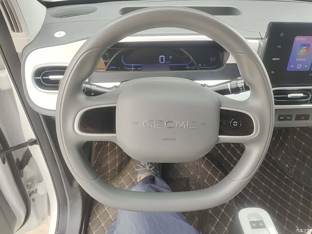 Geely Panda, 2025 11