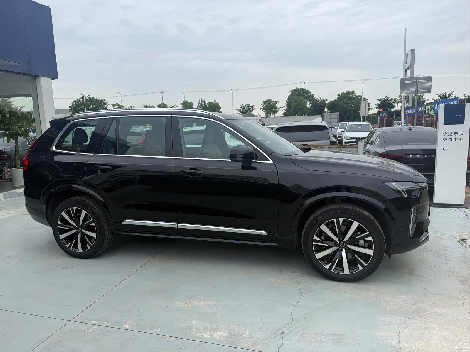 Volvo XC90, 2025 4