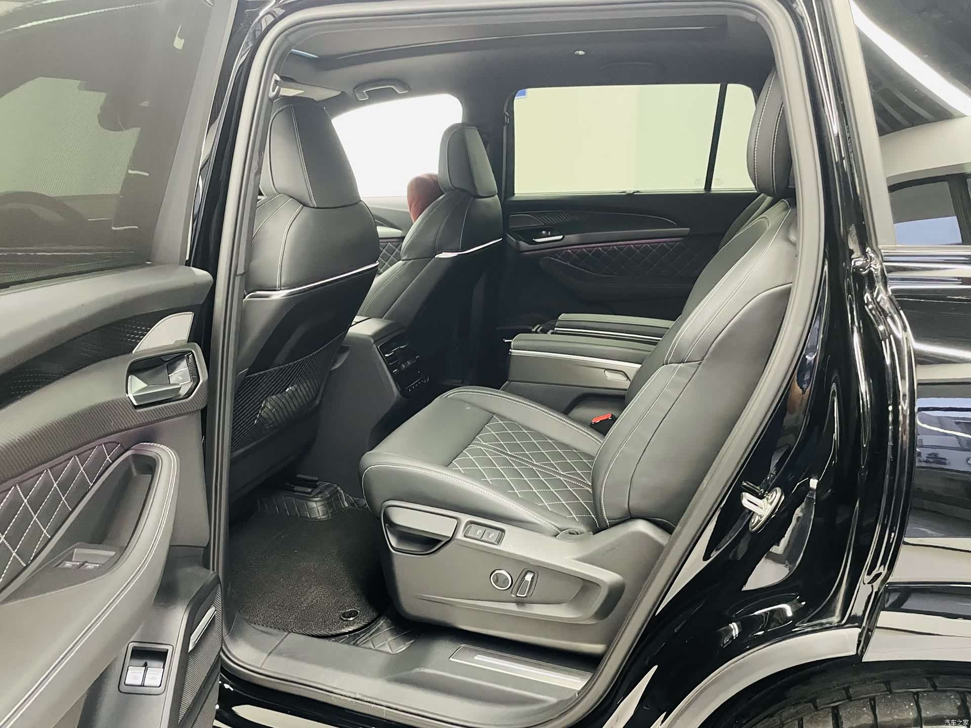 Audi Q6, 2024 9