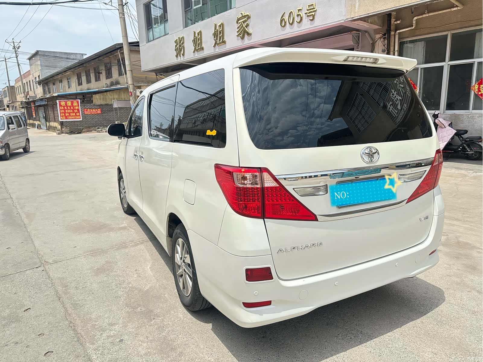 Toyota Alphard, 2013 4