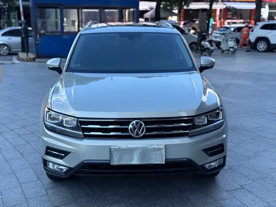 Volkswagen Tiguan L