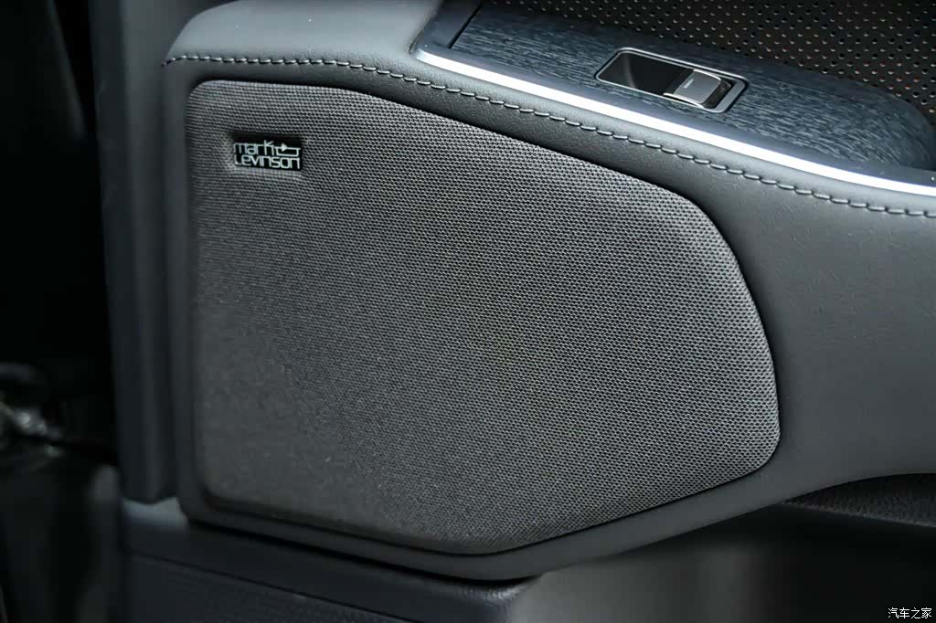 Lexus GX, 2026 23