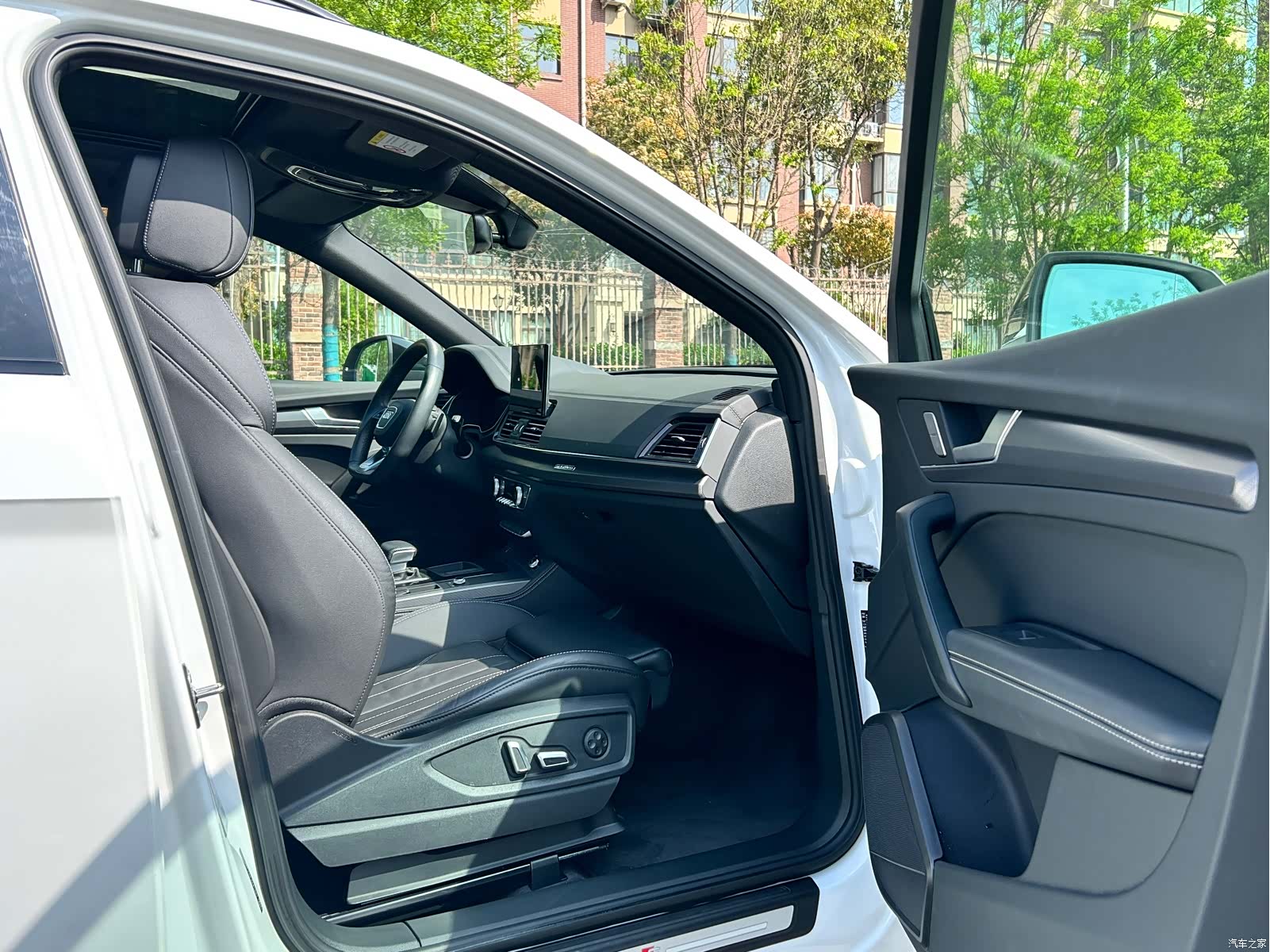 Audi Q5L, 2024 9