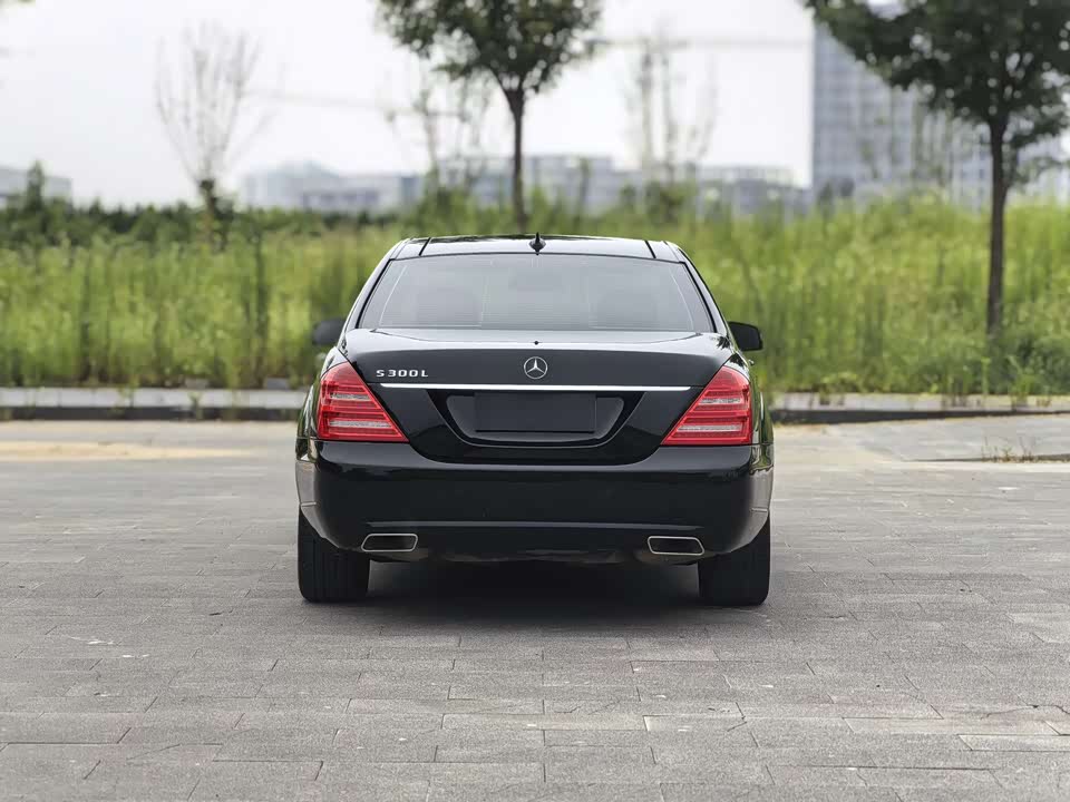 Mercedes-Benz S-class Mercedes-Benz S-class