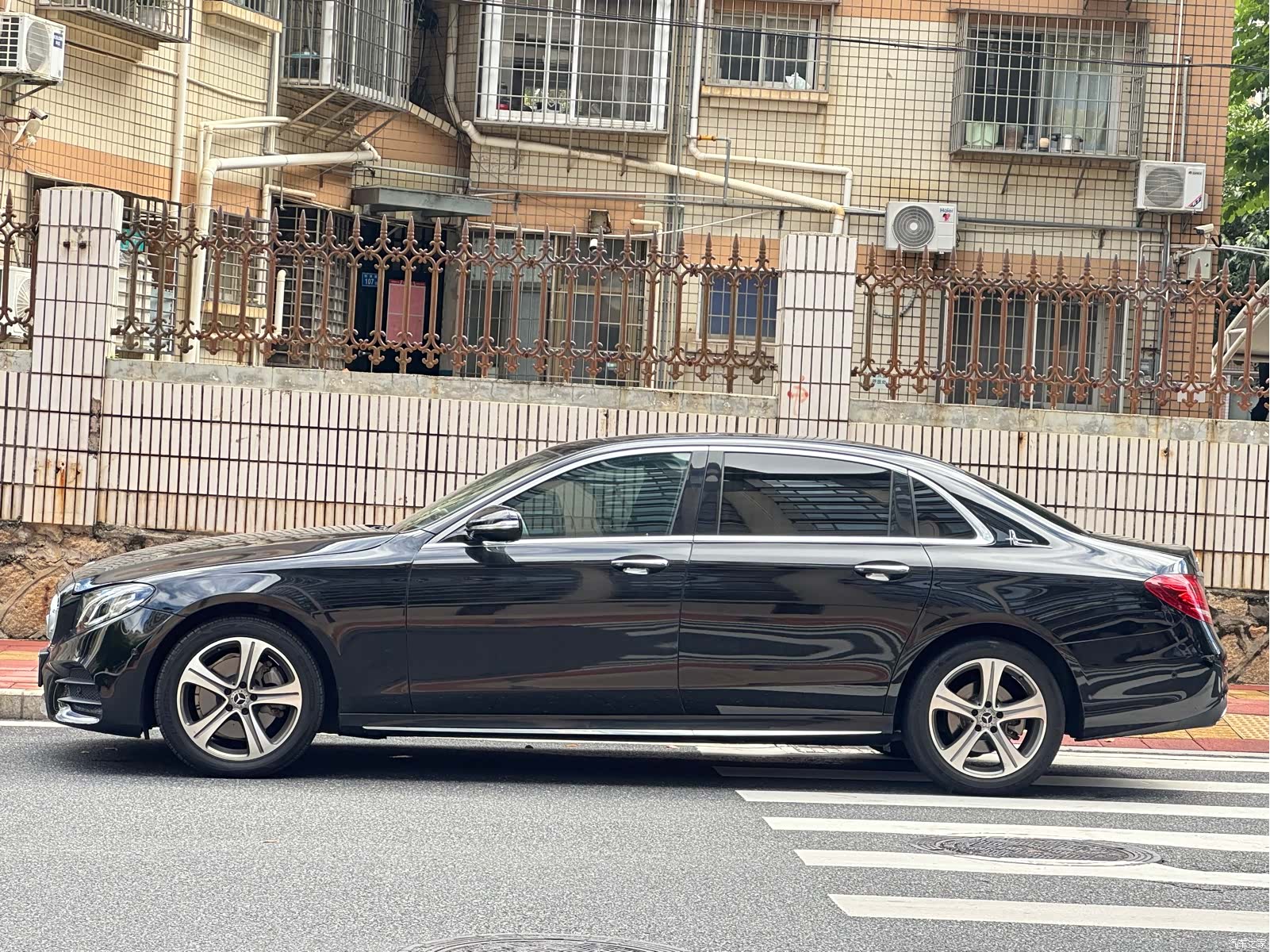 Mercedes-Benz E-Class, 2018 4