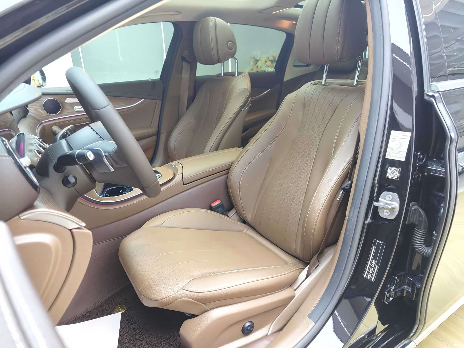 Mercedes-Benz E-Class, 2022 14