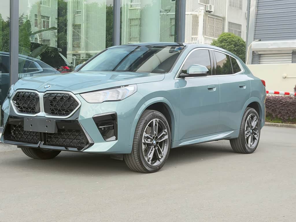 BMW X2
