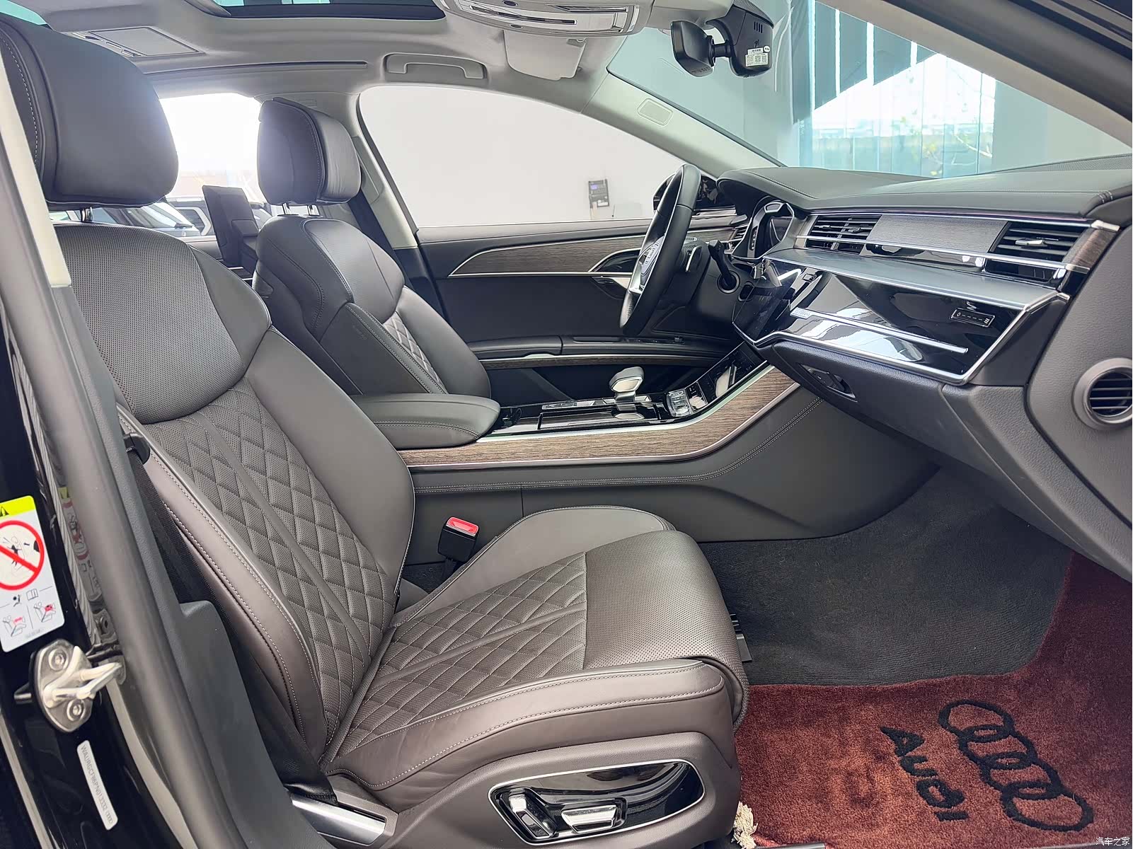 Audi A8L, 2024 10