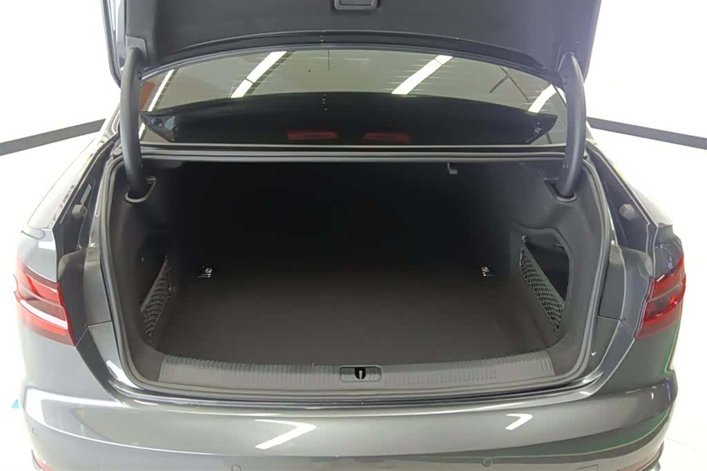 Audi A4L, 2020 4