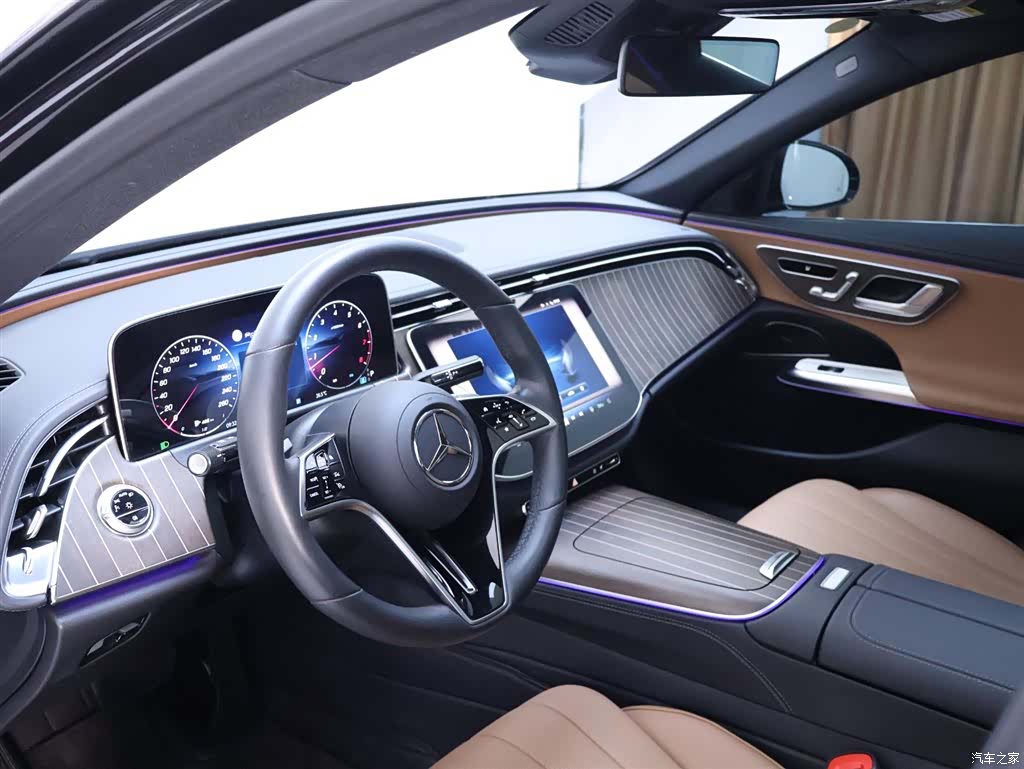 Mercedes-Benz E-Class, 2024 11