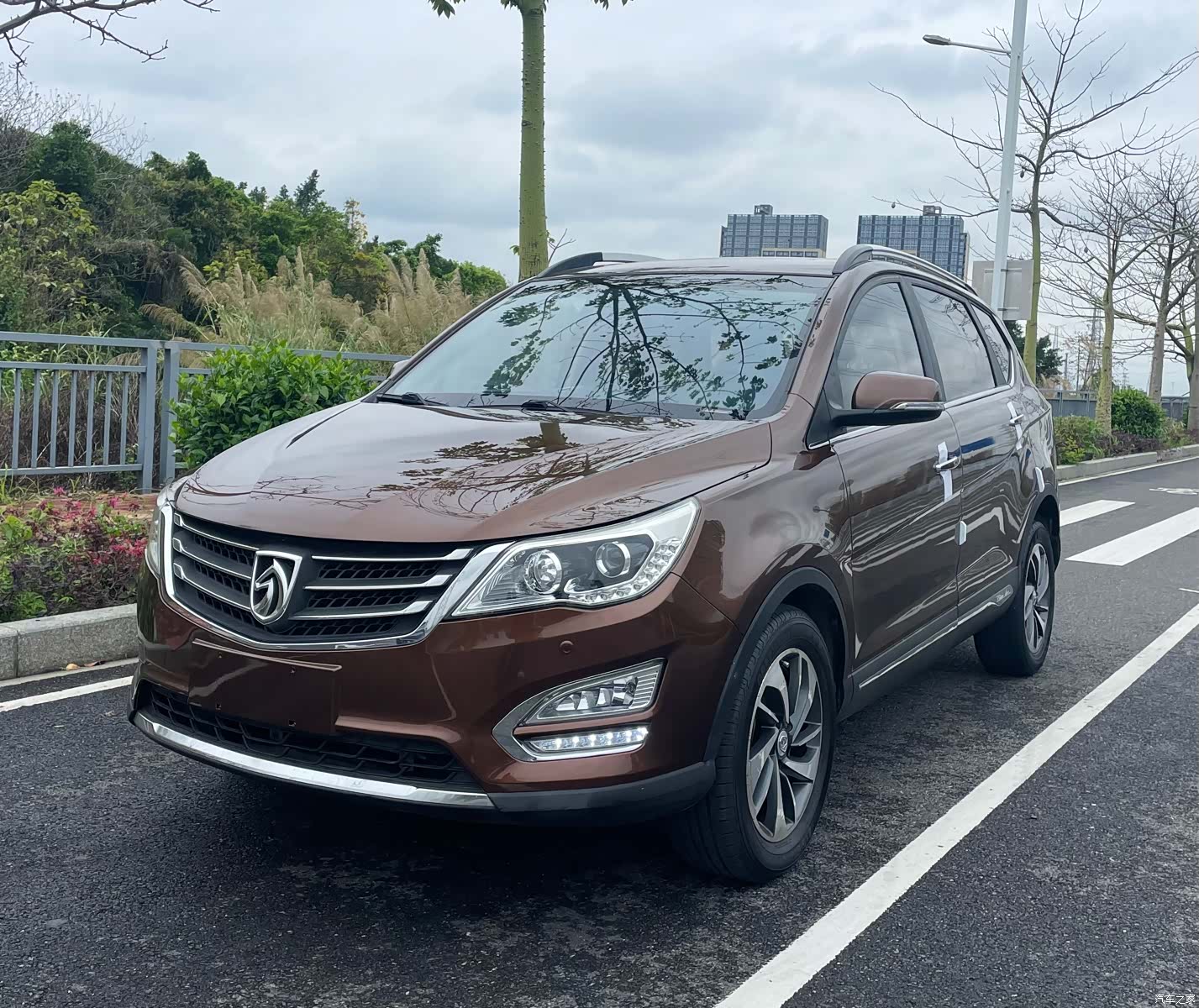 Wuling 560, 2016 1